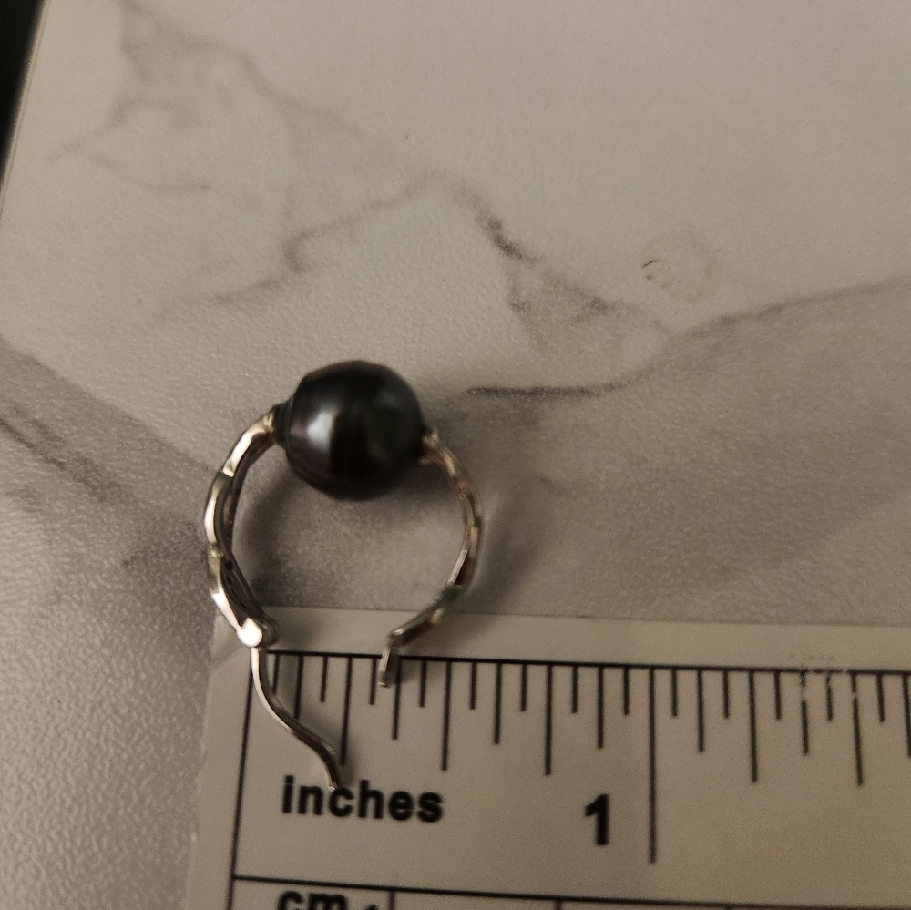 9mm Cultured Tahitan Pearl W/ .14 ctw Round White Topaz Rhodium Over S/S Earring - Picture 4 of 6